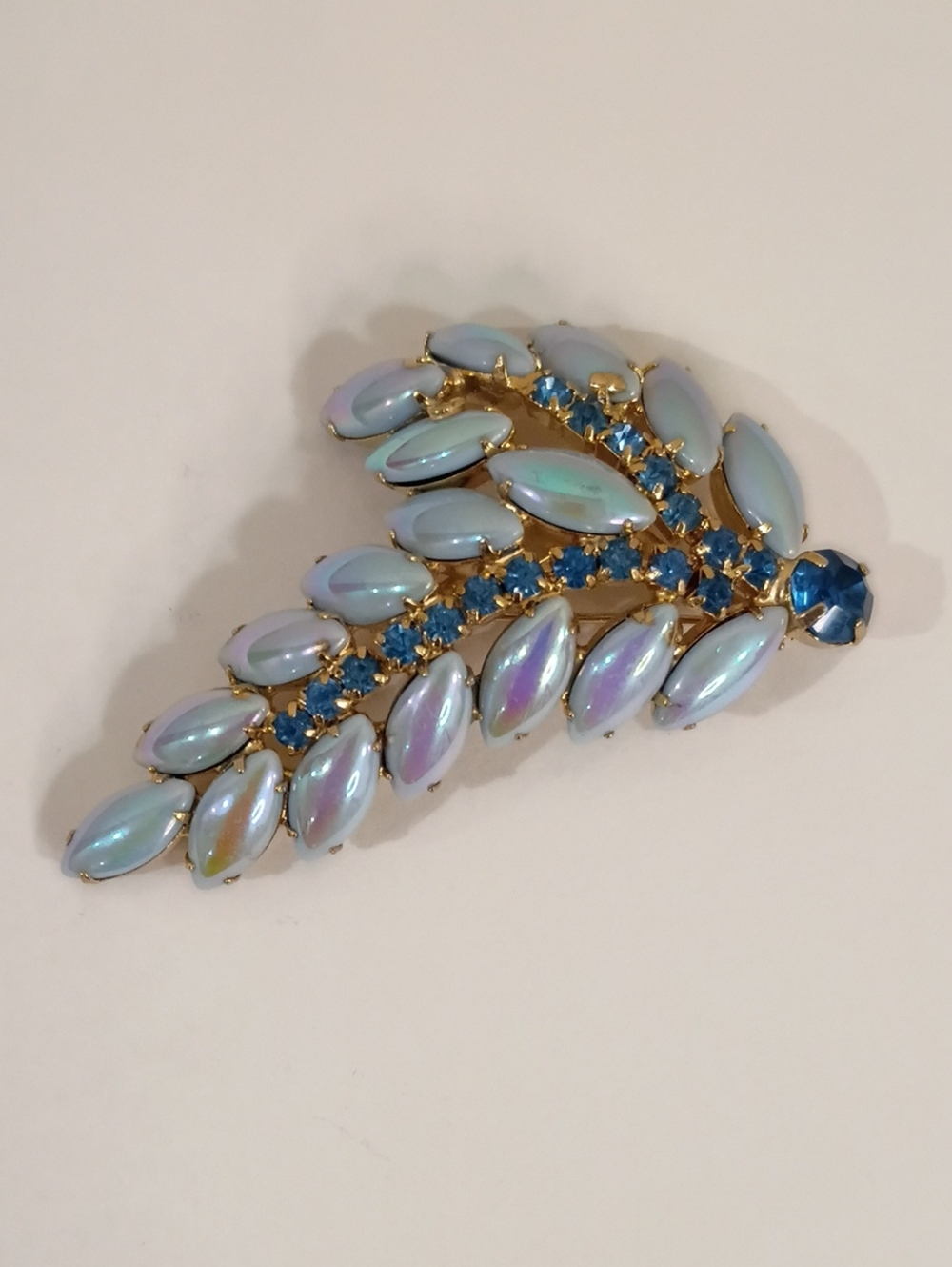 Iridescent Marquise Art Glass Brooch Pin - Vintage 1960s!